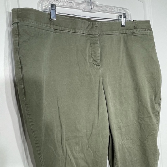 Lane Bryant Capri pants - Picture 4 of 7